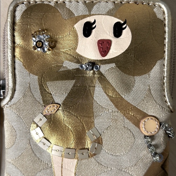 Coach Poppy Goldy Chan Wristlet - Picture 1 of 14